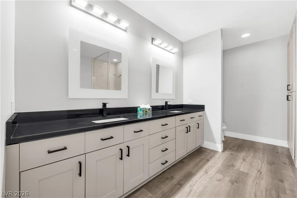 4525 Dean Martin, Las Vegas, NV 89103
