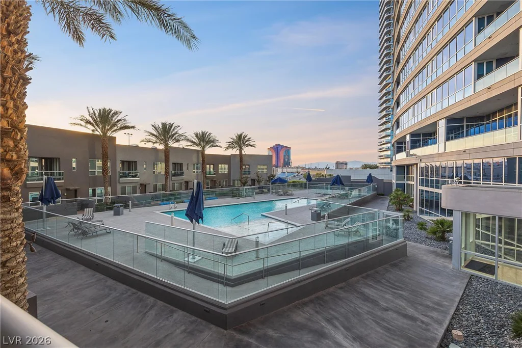 4525 Dean Martin, Las Vegas, NV 89103