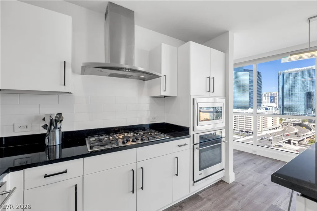 4525 Dean Martin, Las Vegas, NV 89103