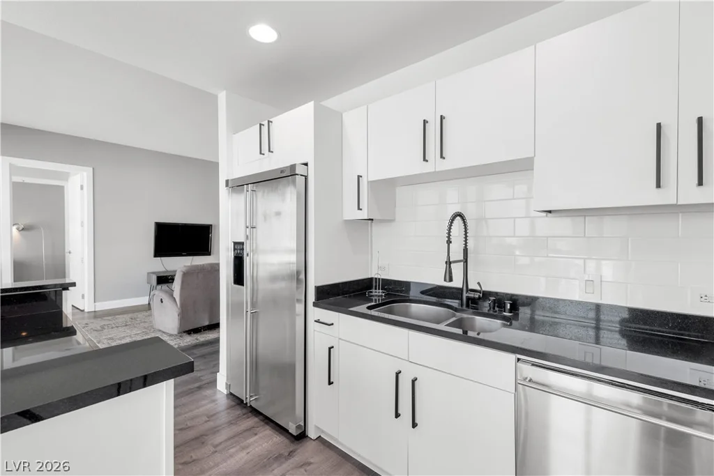 4525 Dean Martin, Las Vegas, NV 89103