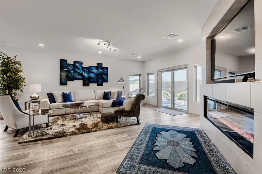 356 Coastal Fog, Las Vegas, NV 89183