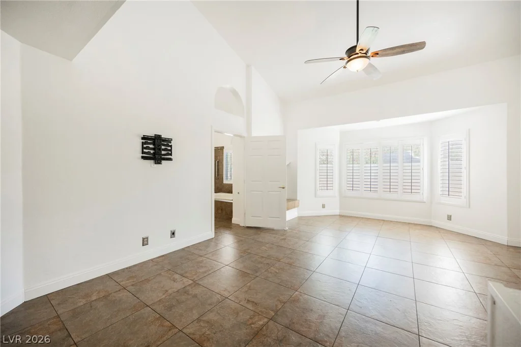 7628 Spruce Run, Las Vegas, NV 89128