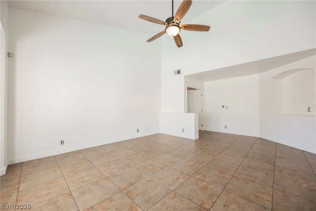 7628 Spruce Run, Las Vegas, NV 89128