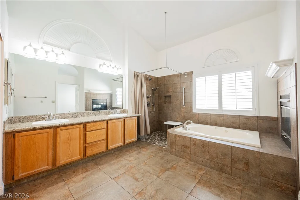 7628 Spruce Run, Las Vegas, NV 89128