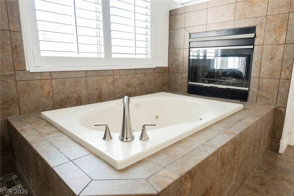 7628 Spruce Run, Las Vegas, NV 89128