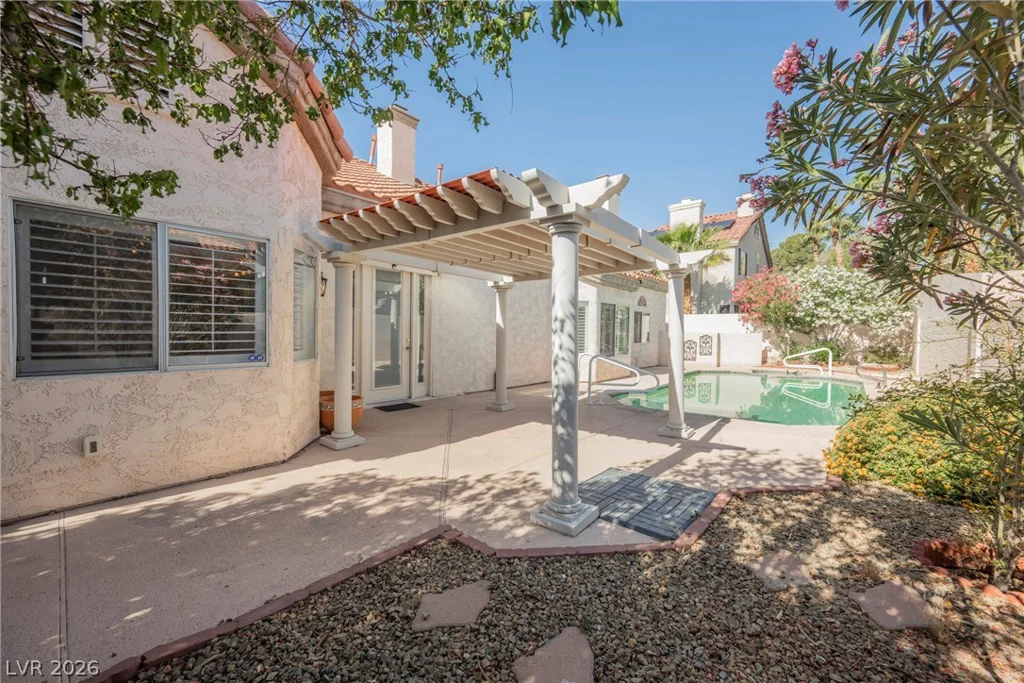 7628 Spruce Run, Las Vegas, NV 89128