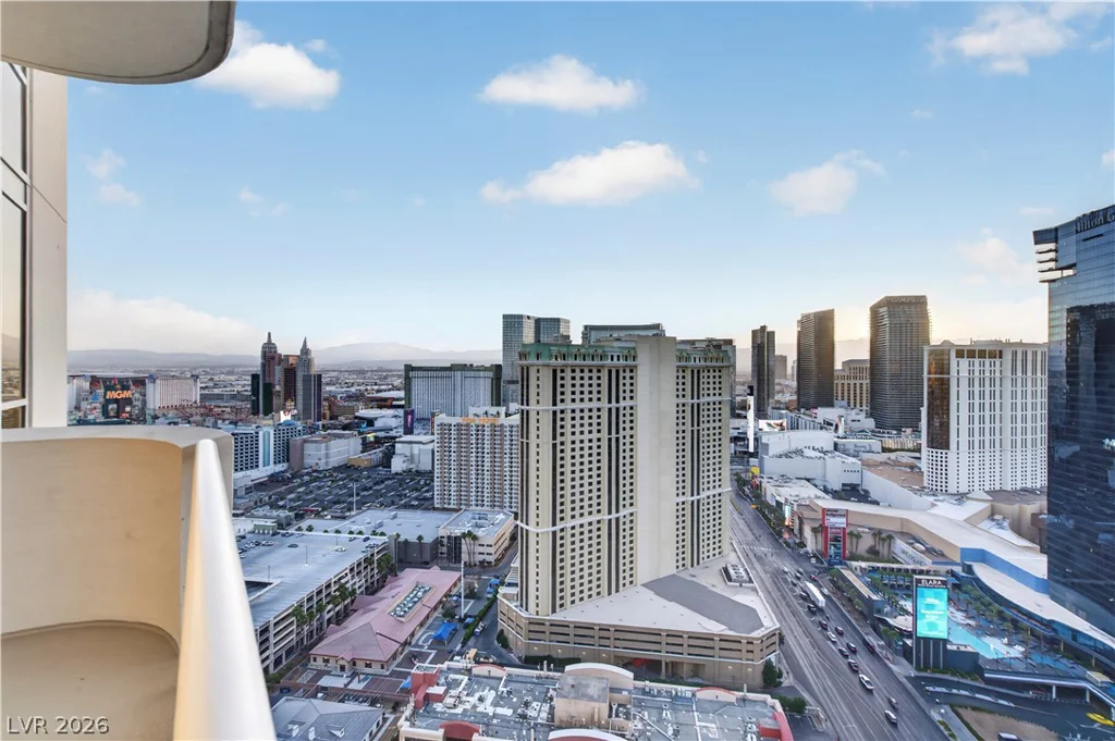125 Harmon, Las Vegas, NV 89109