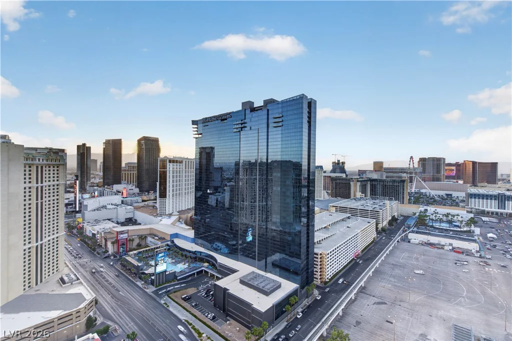 125 Harmon, Las Vegas, NV 89109