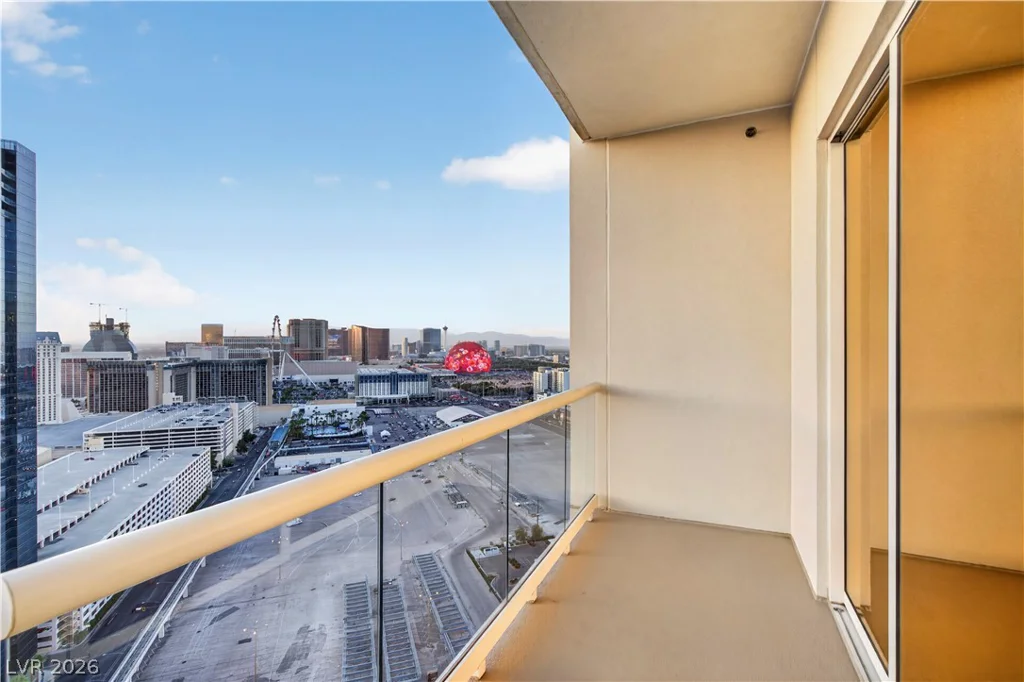 125 Harmon, Las Vegas, NV 89109