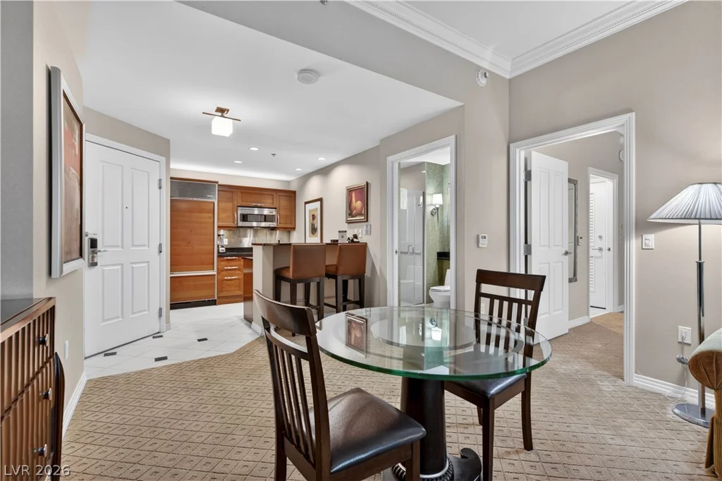 125 Harmon, Las Vegas, NV 89109