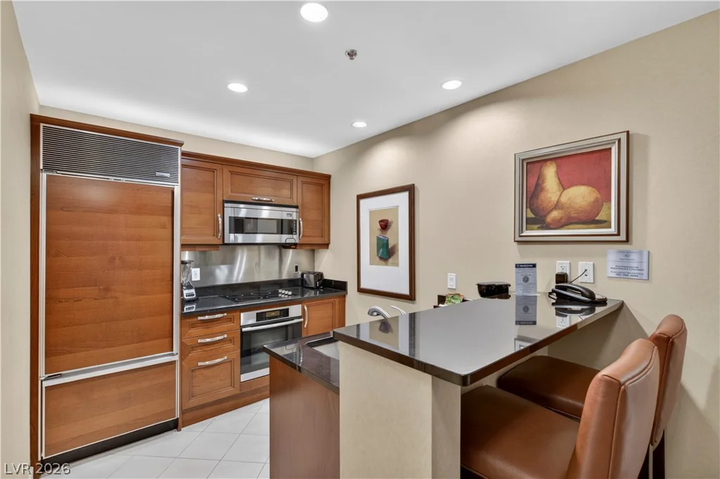 125 Harmon, Las Vegas, NV 89109