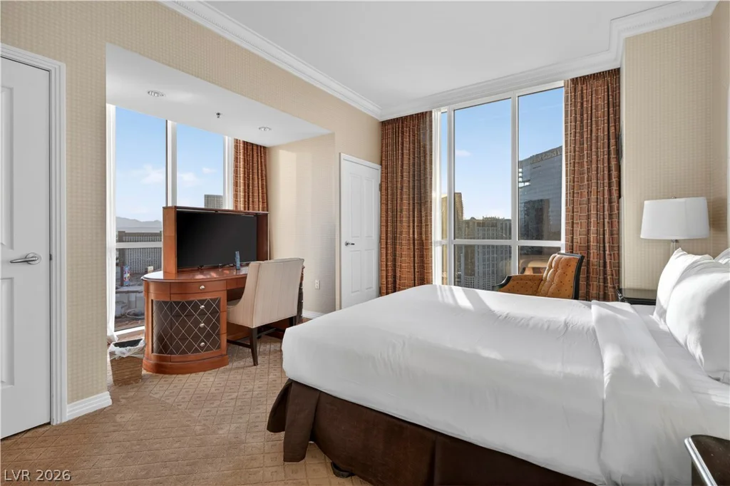 125 Harmon, Las Vegas, NV 89109