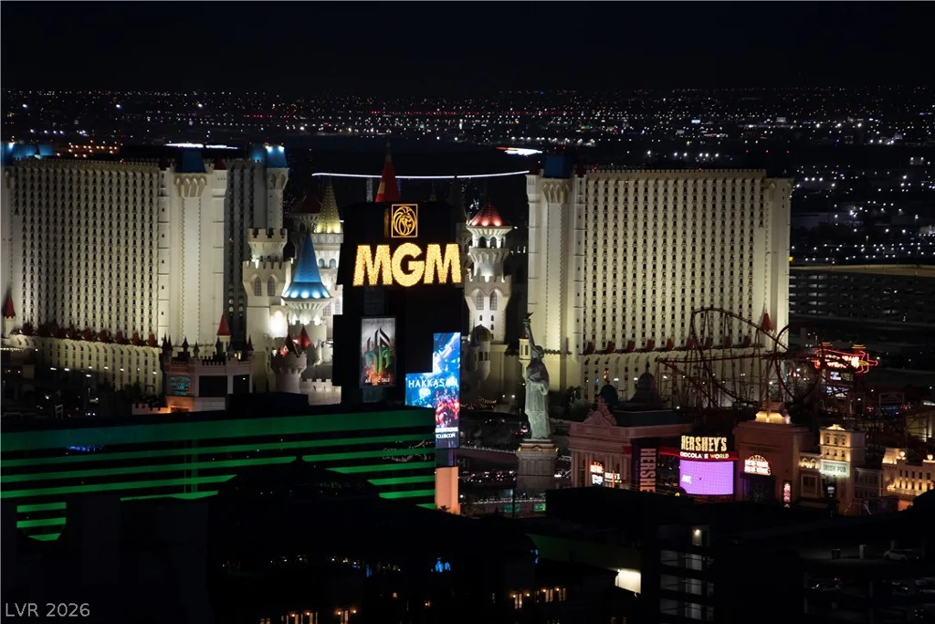 125 Harmon, Las Vegas, NV 89109