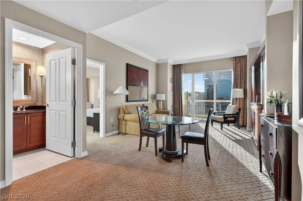 125 Harmon, Las Vegas, NV 89109