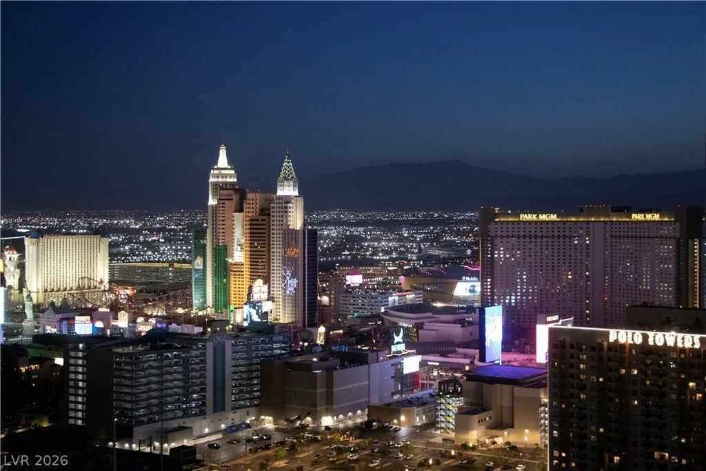 125 Harmon, Las Vegas, NV 89109