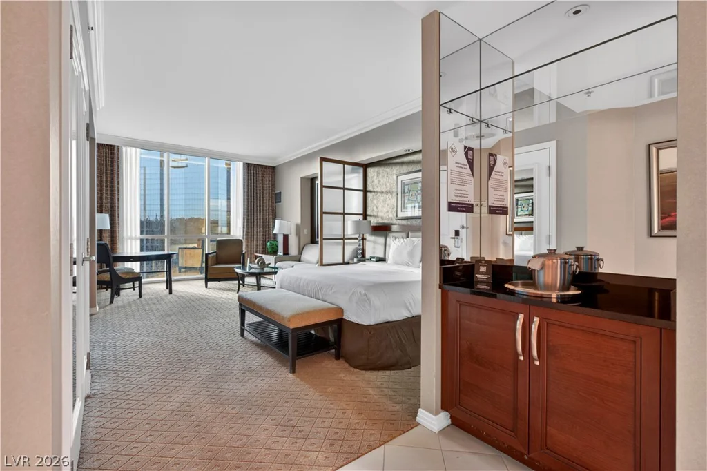 125 Harmon, Las Vegas, NV 89109