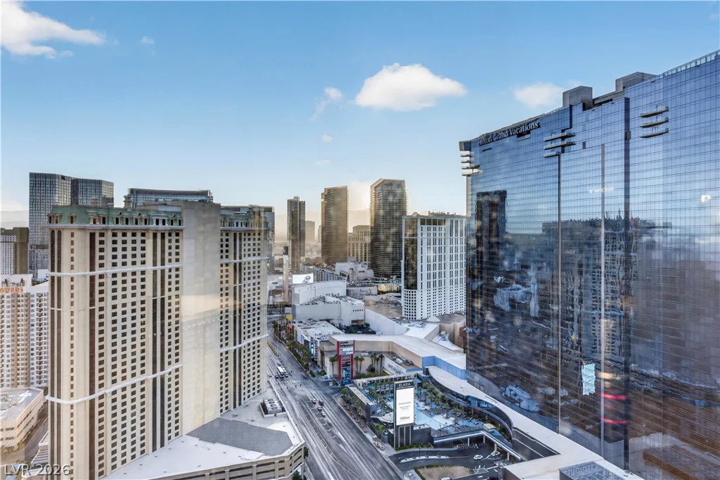 125 Harmon, Las Vegas, NV 89109