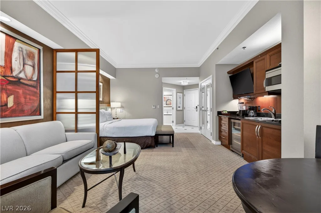 125 Harmon, Las Vegas, NV 89109