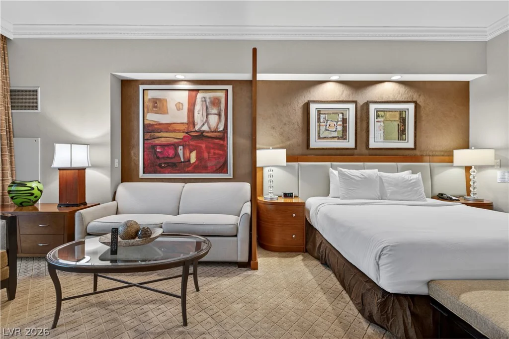125 Harmon, Las Vegas, NV 89109