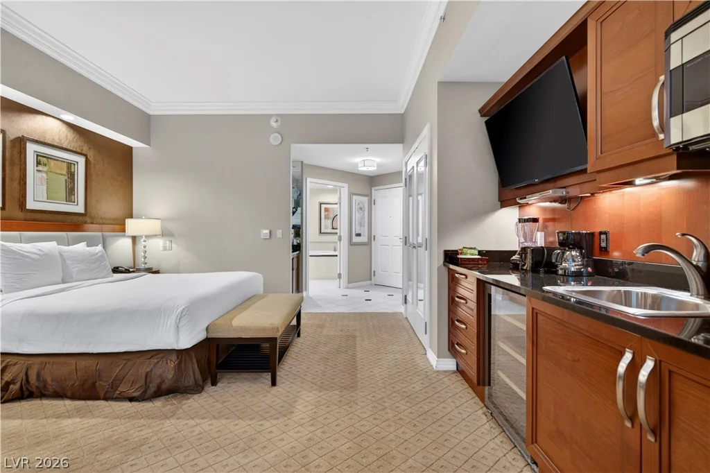 125 Harmon, Las Vegas, NV 89109