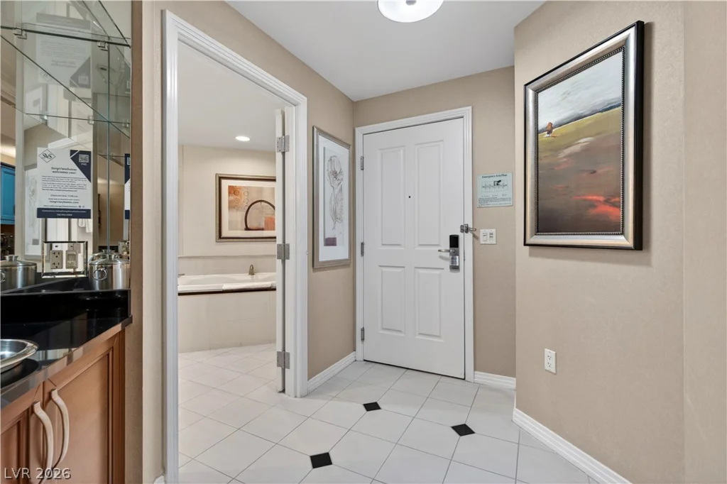 125 Harmon, Las Vegas, NV 89109