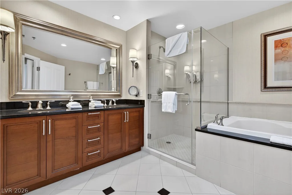 125 Harmon, Las Vegas, NV 89109