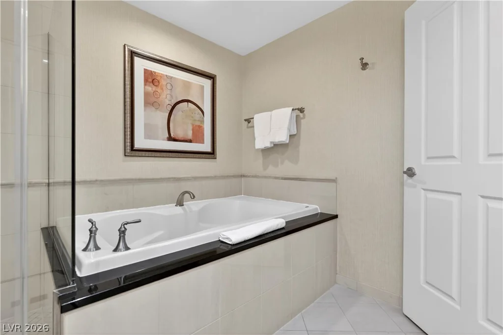 125 Harmon, Las Vegas, NV 89109