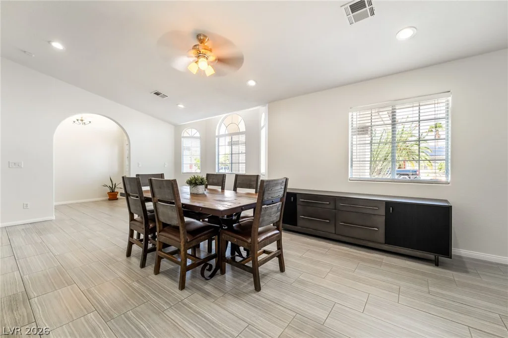 10380 Gilespie, Las Vegas, NV 89183