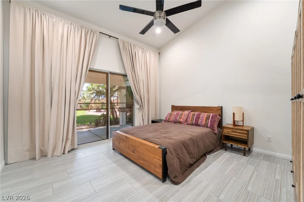 10380 Gilespie, Las Vegas, NV 89183