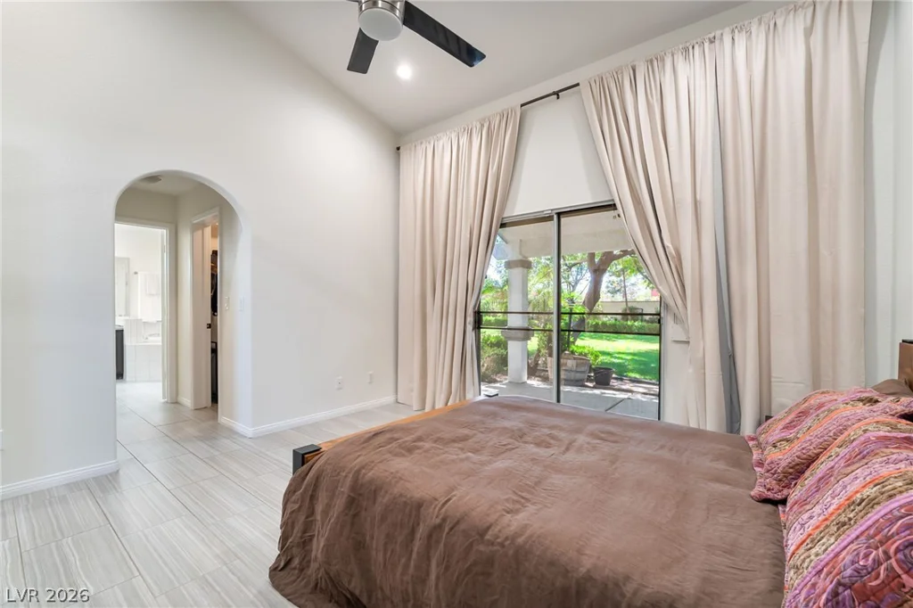 10380 Gilespie, Las Vegas, NV 89183