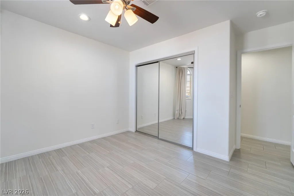 10380 Gilespie, Las Vegas, NV 89183