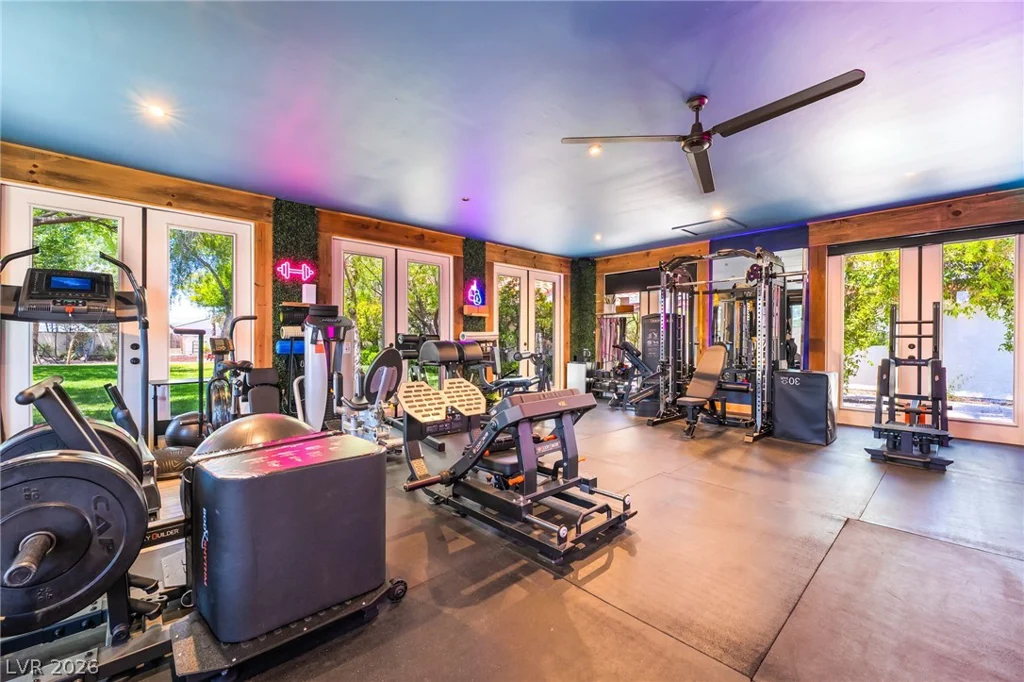 10380 Gilespie, Las Vegas, NV 89183
