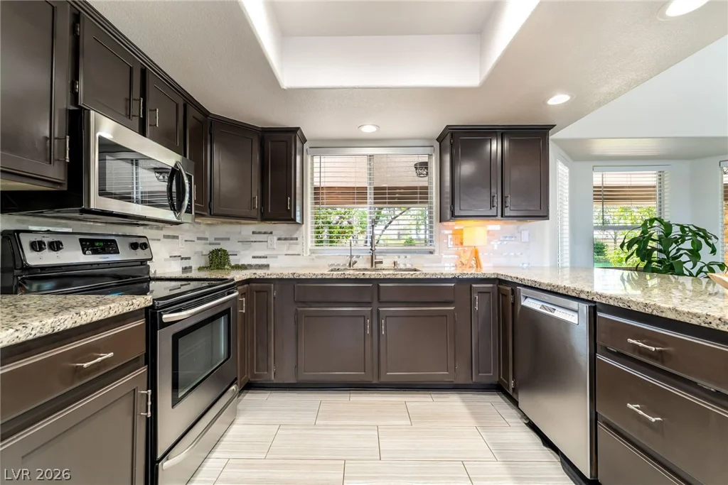 10380 Gilespie, Las Vegas, NV 89183