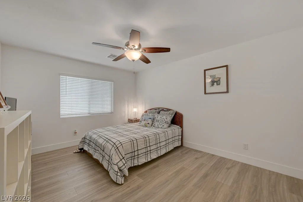 7135 Sunland Hills, Las Vegas, NV 89113