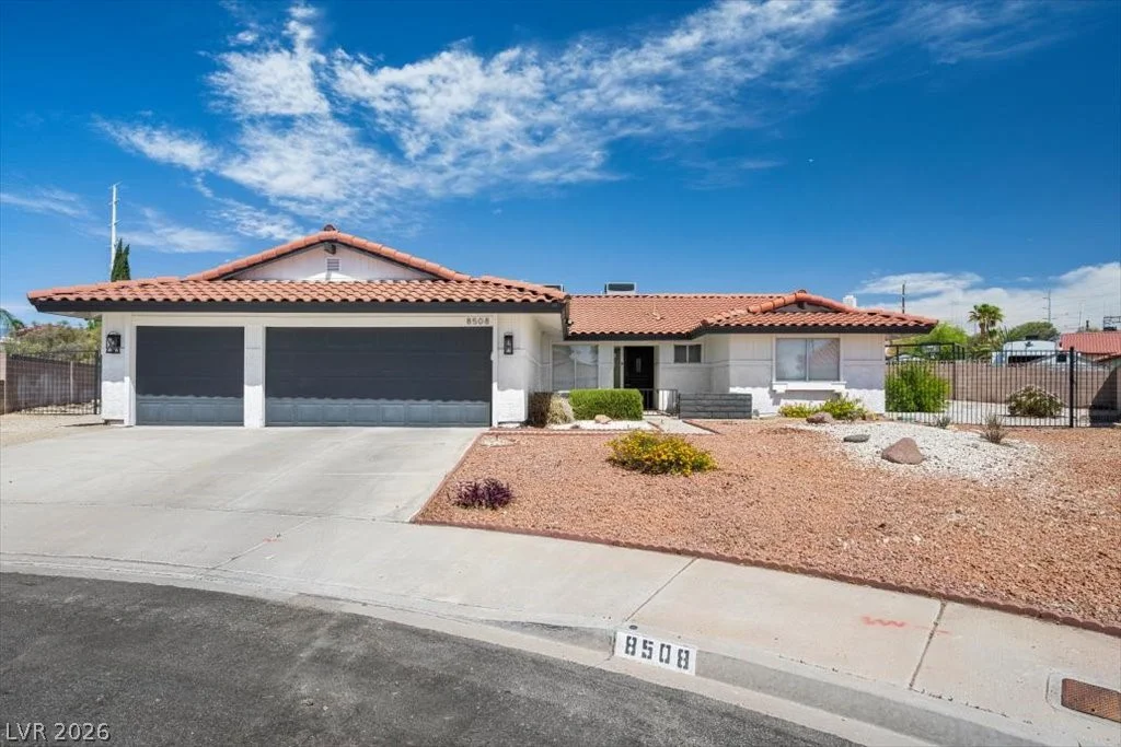 8508 Hearst, Las Vegas, NV 89117