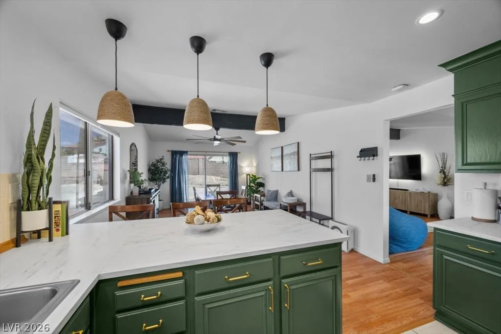 8508 Hearst, Las Vegas, NV 89117