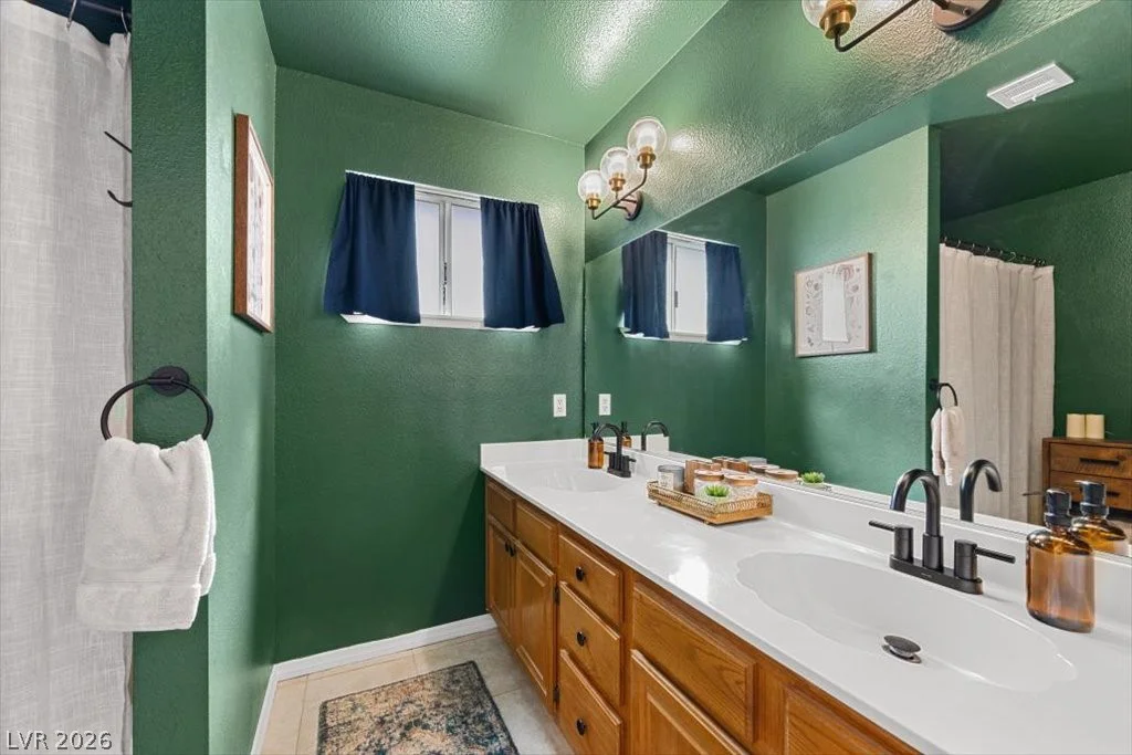 8508 Hearst, Las Vegas, NV 89117