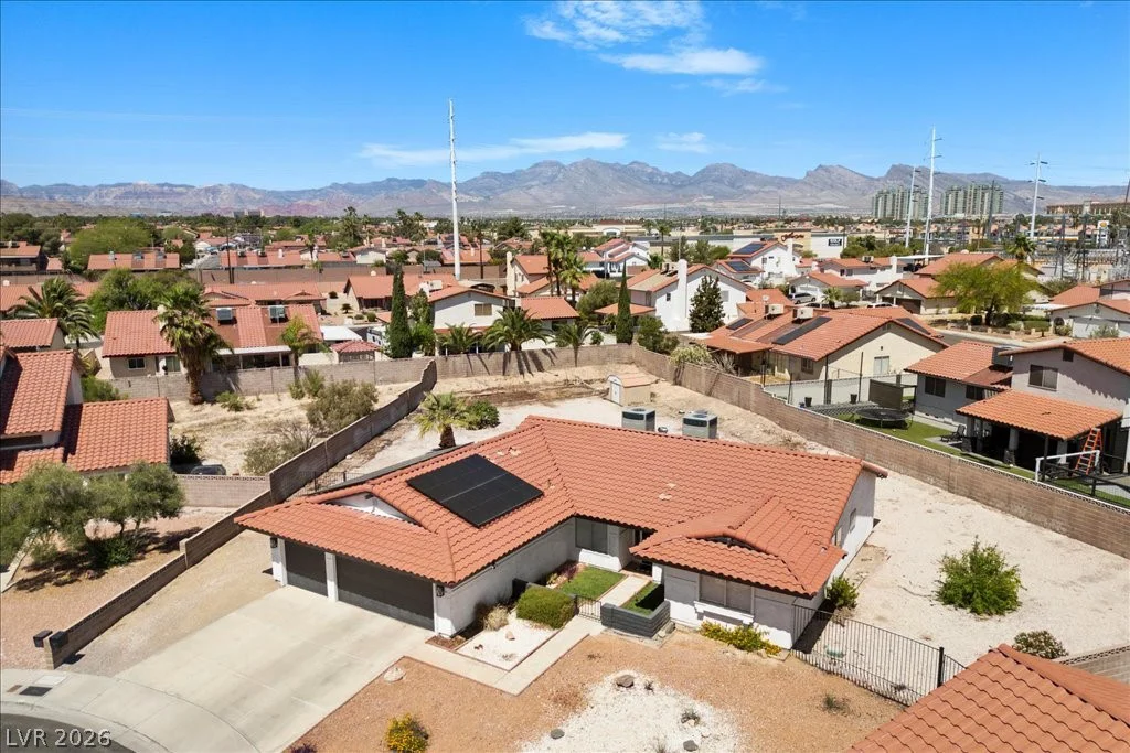 8508 Hearst, Las Vegas, NV 89117