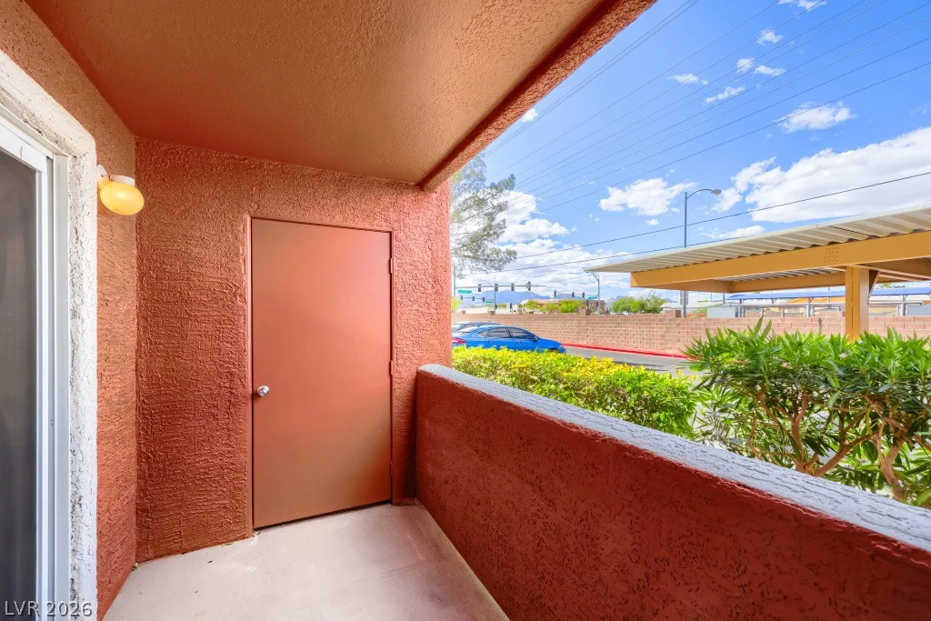 8101 Flamingo, Las Vegas, NV 89147
