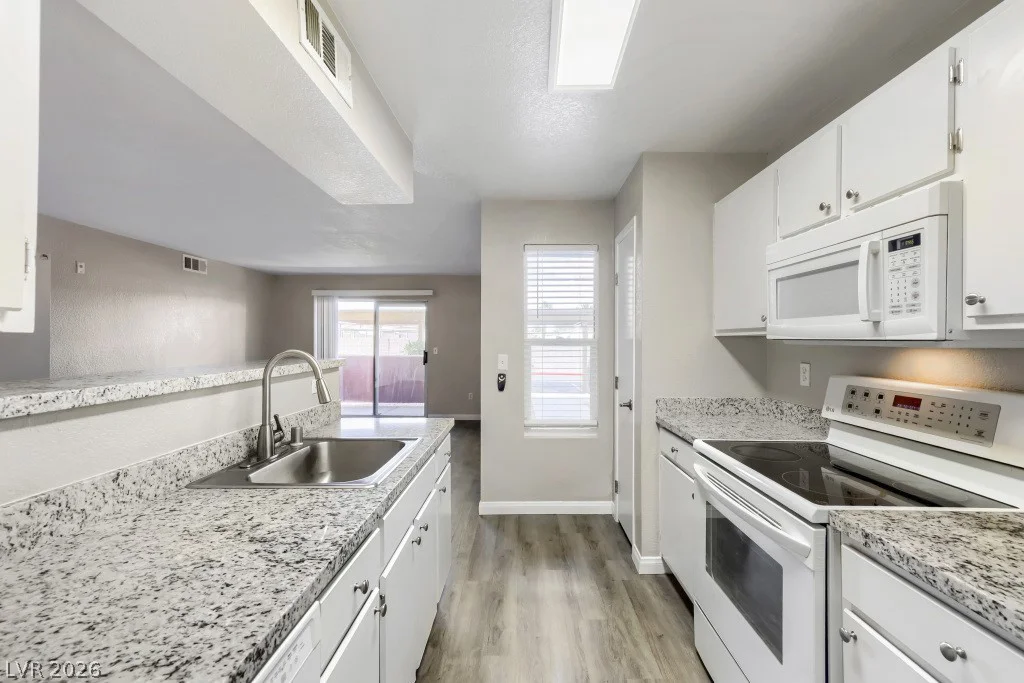 8101 Flamingo, Las Vegas, NV 89147