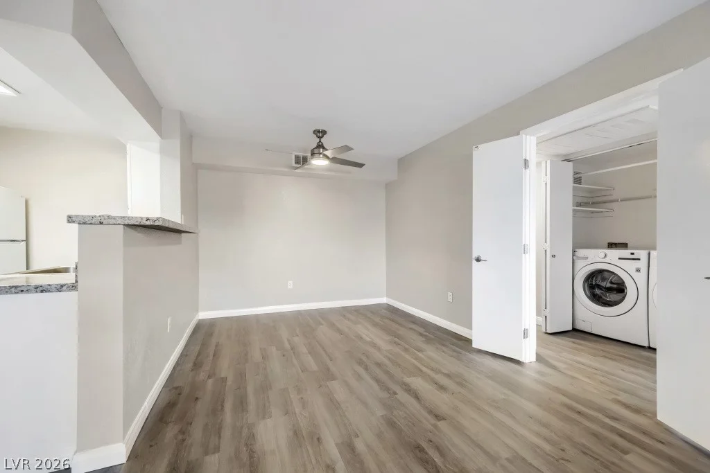8101 Flamingo, Las Vegas, NV 89147