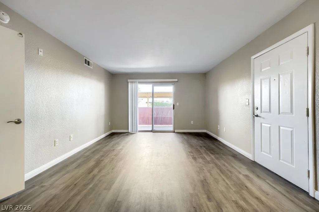 8101 Flamingo, Las Vegas, NV 89147