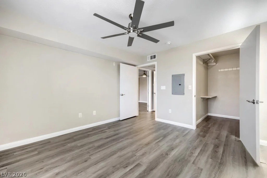 8101 Flamingo, Las Vegas, NV 89147
