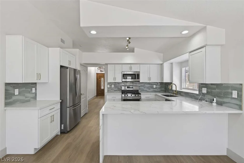3825 Debussy, North Las Vegas, NV 89032