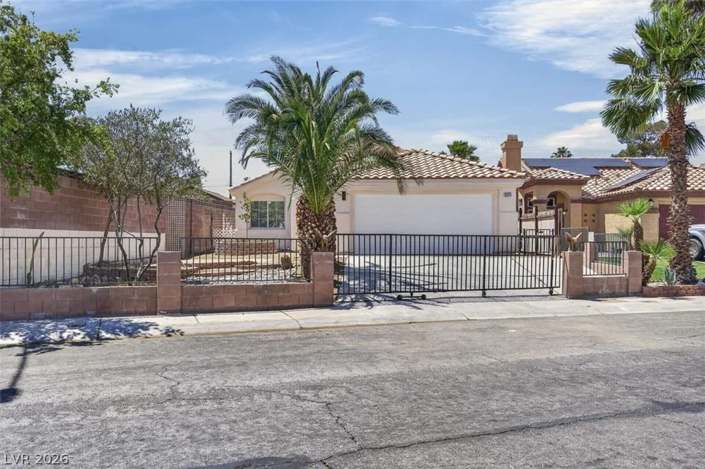 3825 Debussy, North Las Vegas, NV 89032