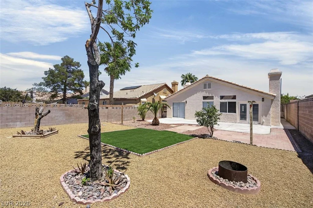3825 Debussy, North Las Vegas, NV 89032