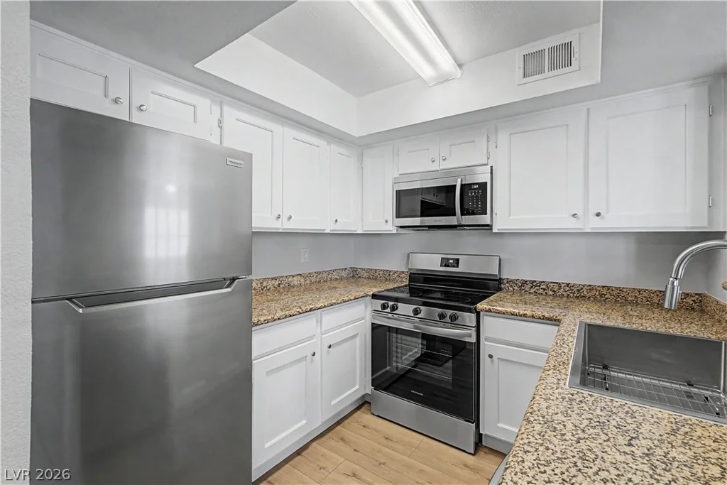 6800 Lake Mead, Las Vegas, NV 89156