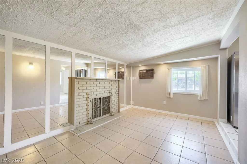 6317 Bannock, Las Vegas, NV 89107