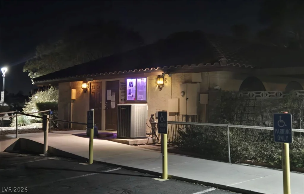 3333 Ewa Beach, Las Vegas, NV 89122