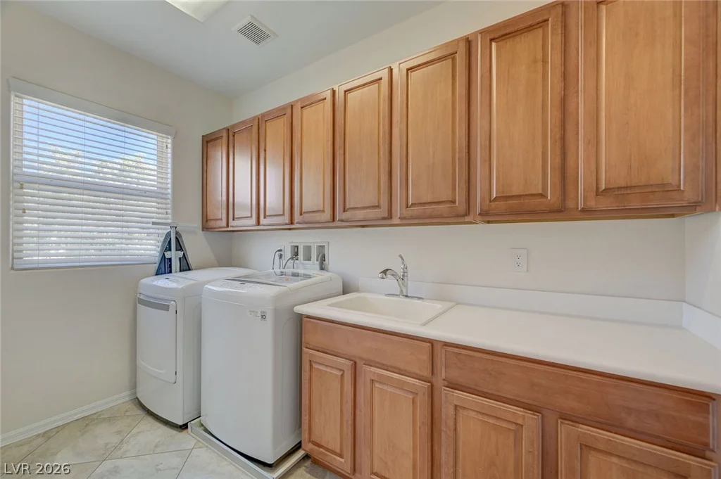 2556 Chateau Clermont, Henderson, NV 89044